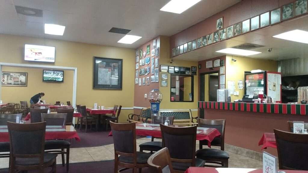 Rezzini’s Pizzeria photo 3